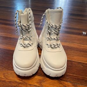 SHEIN Hightop White Lace Up Ankle Boots. Size 7.5